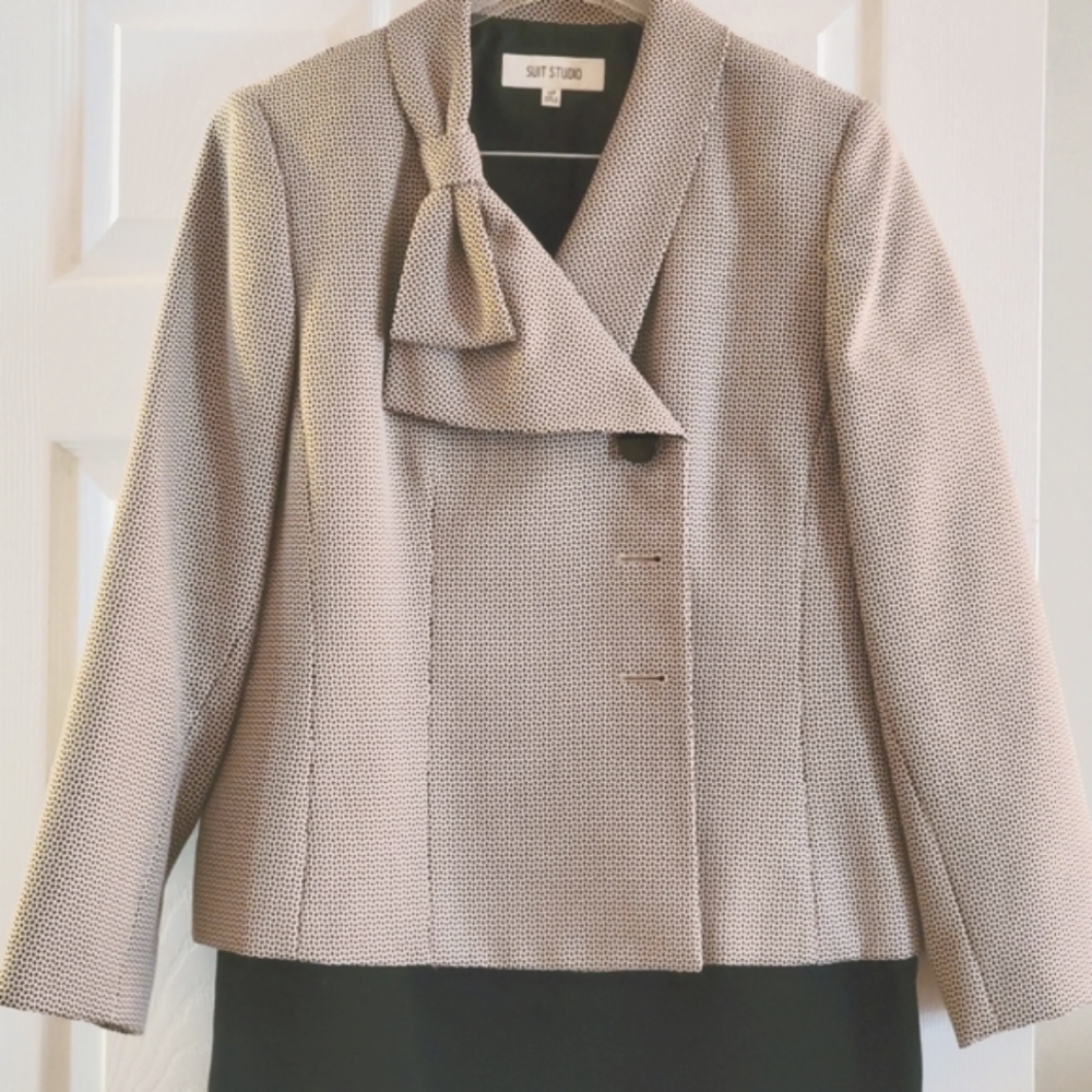 Women's Suit Studio Blazer & Skirt Suit 14P